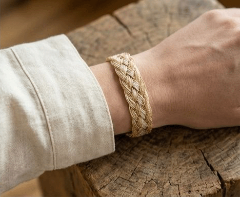 Ejemplo 11 - Brazalete "Seda & Oro"